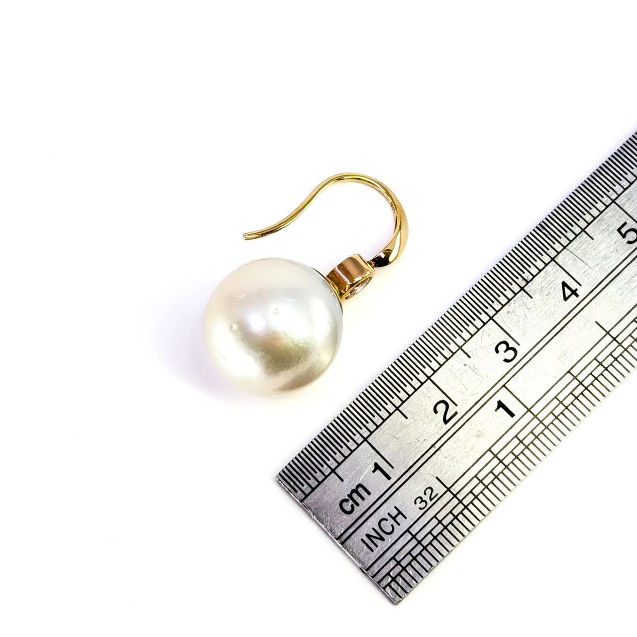 9ct Yellow Gold Pearl & Diamond Drop Earrings | 13g | 15.5mm Pearls #70783 9ct Yellow Gold Pearl & Diamond Drop Earrings | 13g | 15.5mm Pearls #70783 - Image 6