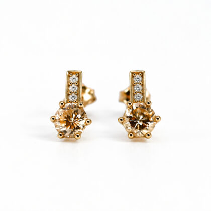 Monty's 14ct Yellow Gold Cubic Zirconia Stud Earrings | 2.1g | 6mm Centre Stones #71963