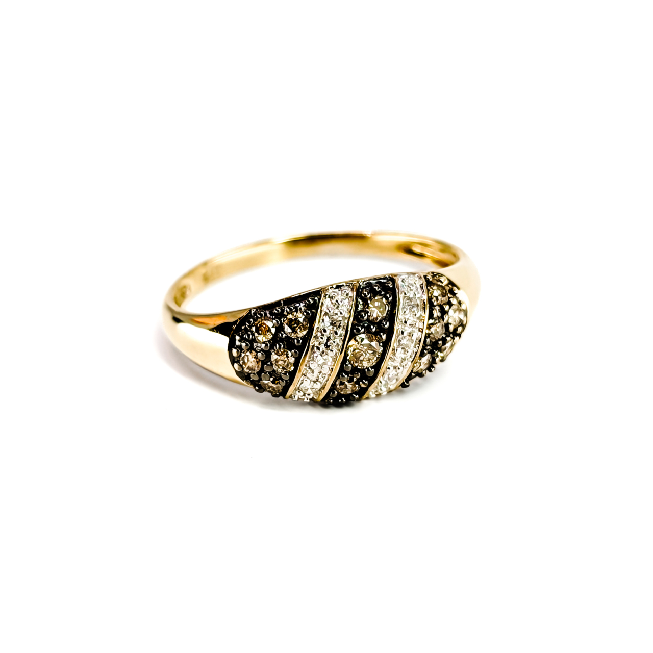 9ct Yellow Gold Natural Diamond Ring | Size P | 1.9g #71793 9ct Yellow Gold Natural Diamond Ring | Size P | 1.9g #71793 - Image 2