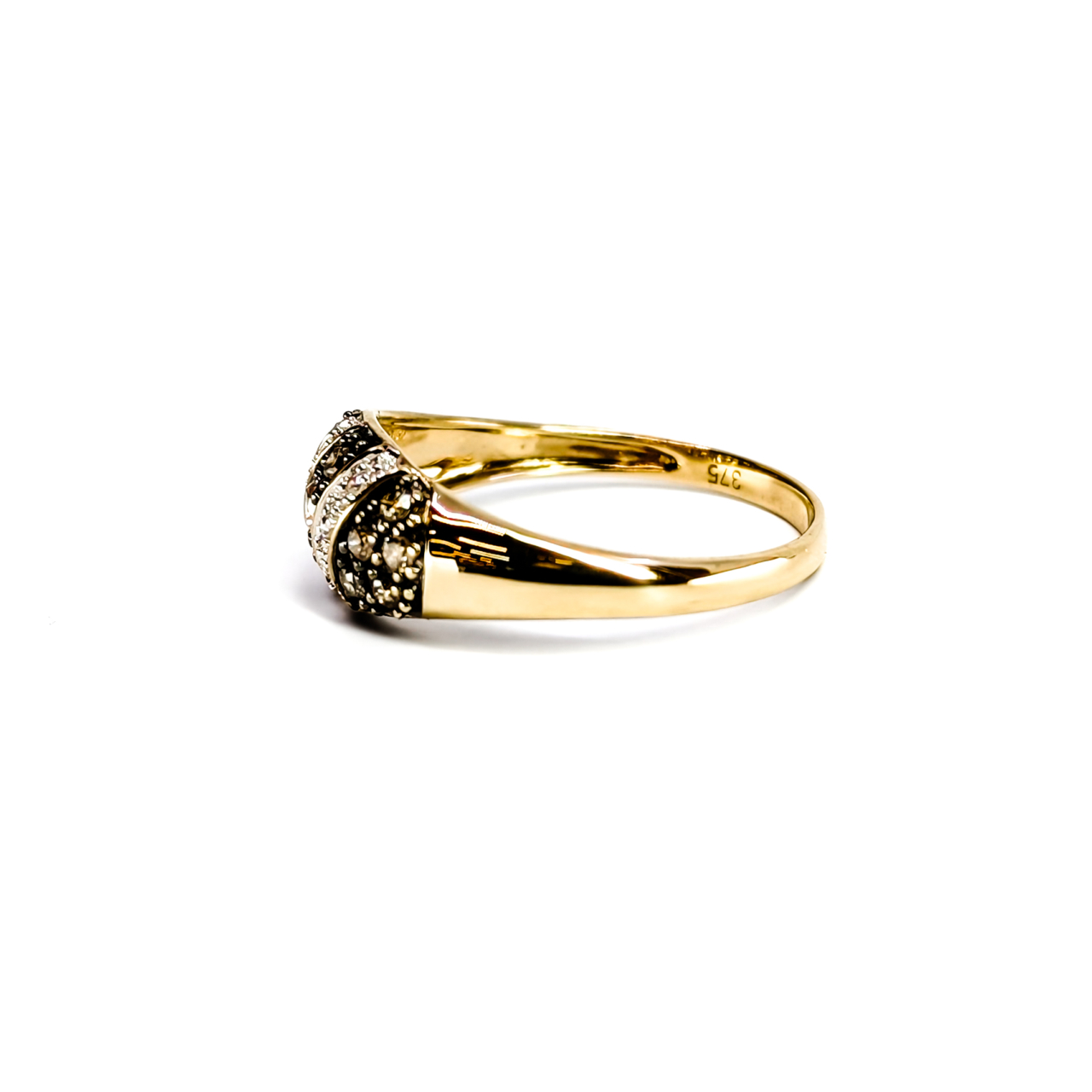 9ct Yellow Gold Natural Diamond Ring | Size P | 1.9g #71793 9ct Yellow Gold Natural Diamond Ring | Size P | 1.9g #71793 - Image 4