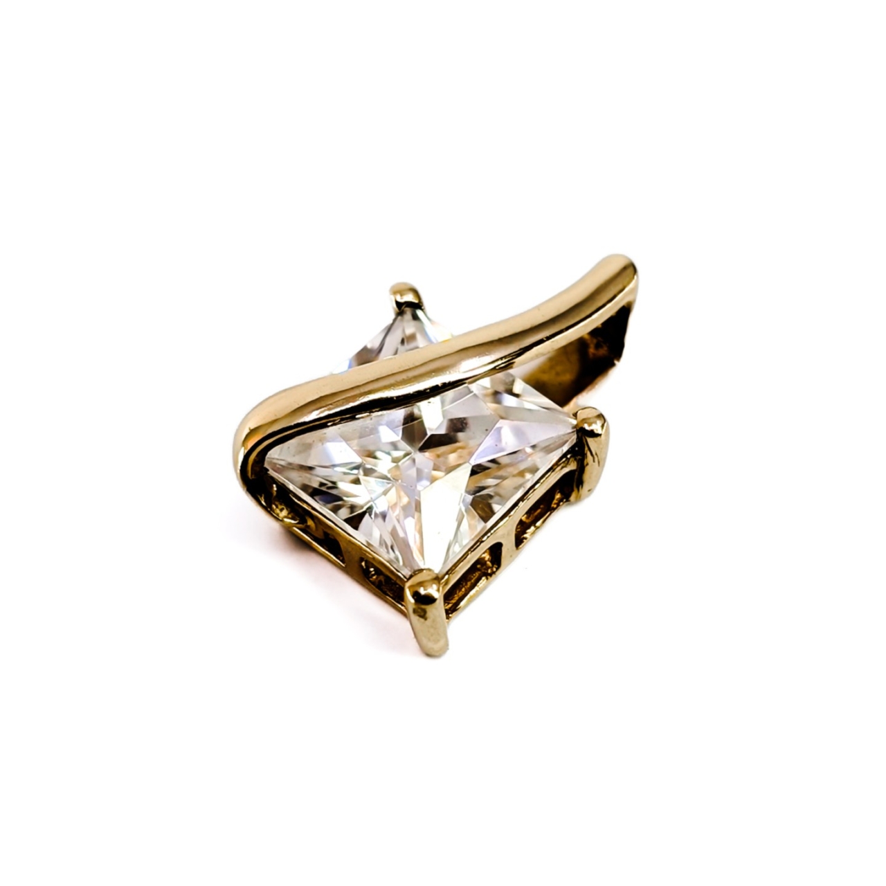 9ct Yellow Gold Cubic Zirconia Pendant | 8mm Stone | 1.9g #71341 9ct Yellow Gold Cubic Zirconia Pendant | 8mm Stone | 1.9g #71341 - Image 2