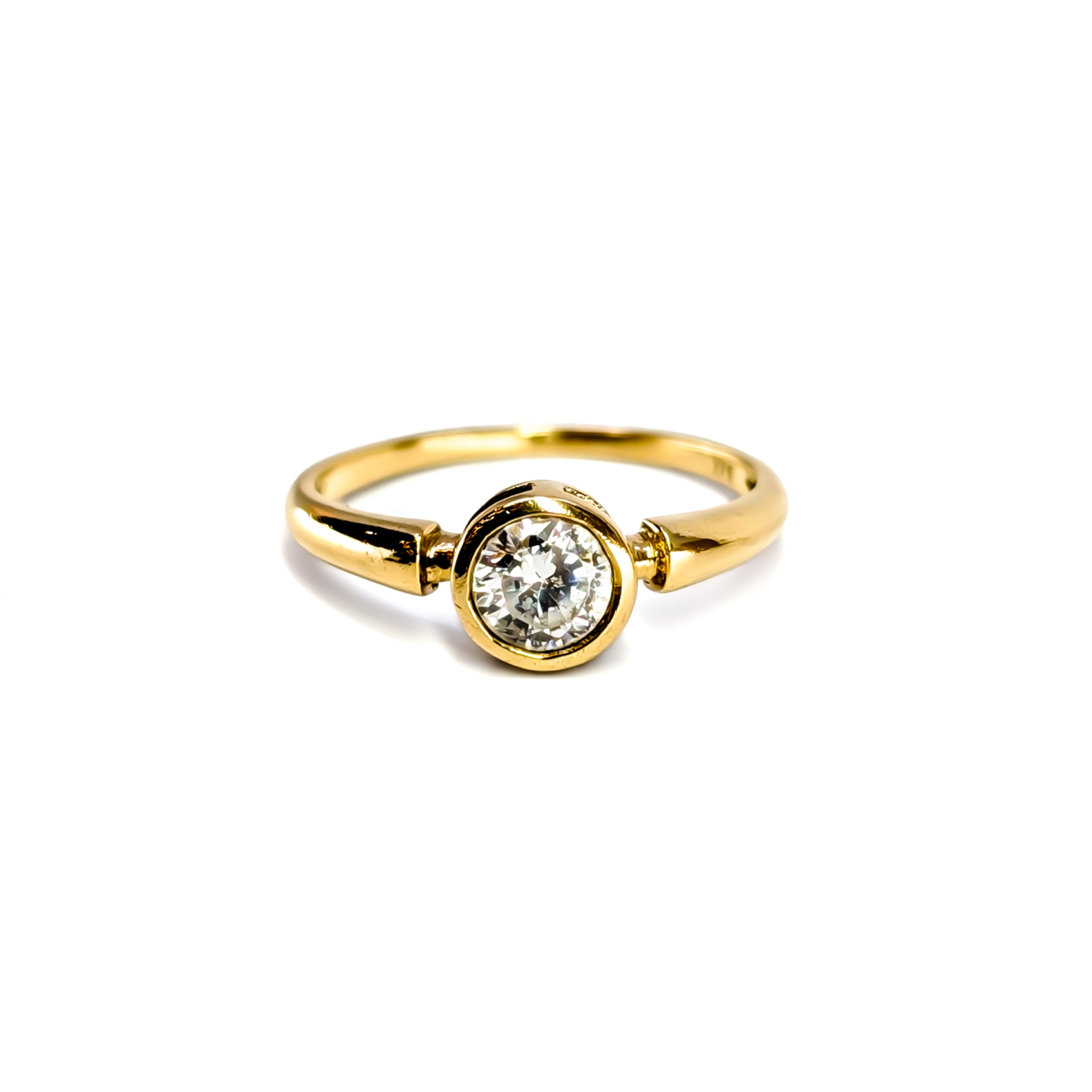 9ct Yellow Gold Cubic Zirconia Ring | Size N | 1.5g #71648 9ct Yellow Gold Cubic Zirconia Ring | Size N | 1.5g #71648 - Image 2