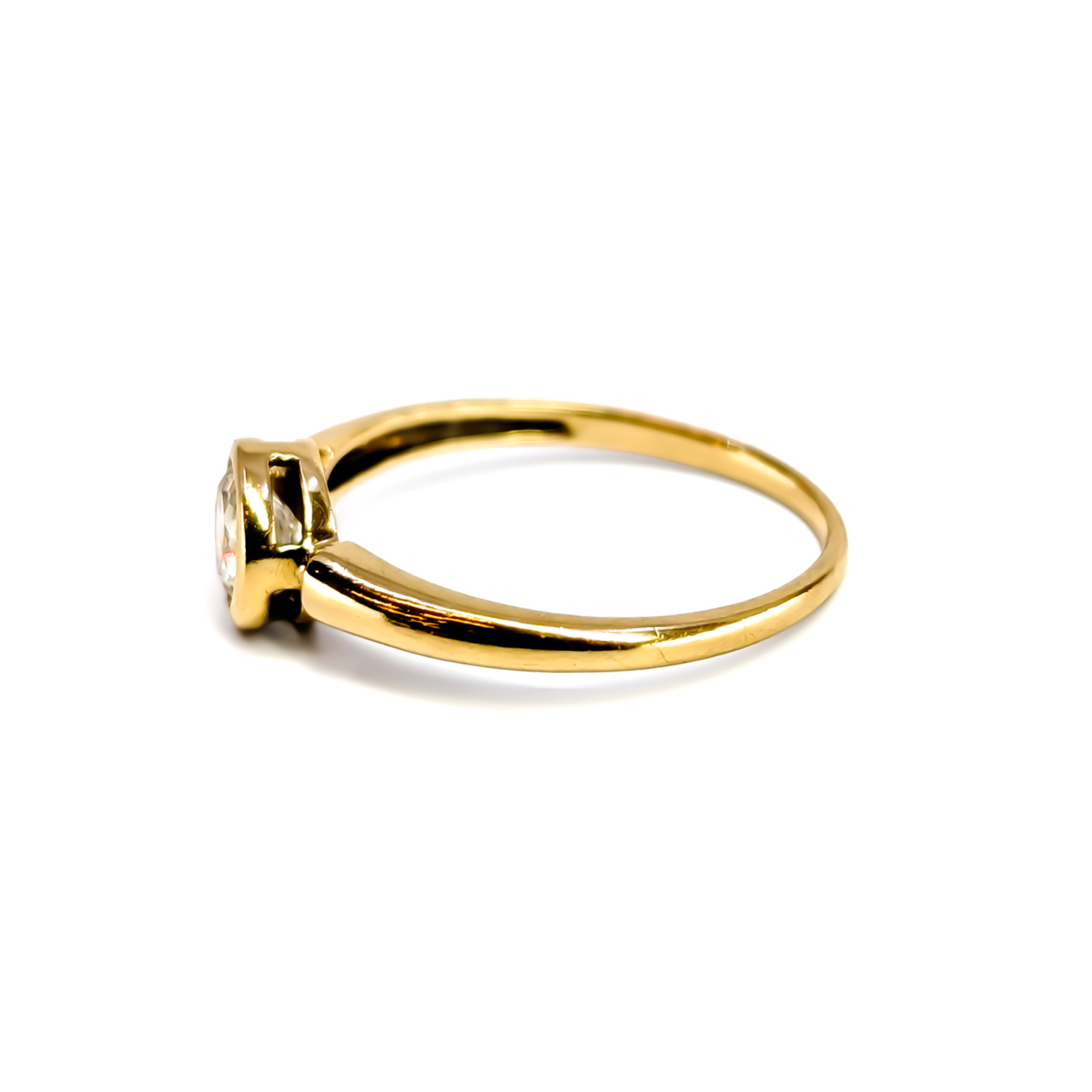 9ct Yellow Gold Cubic Zirconia Ring | Size N | 1.5g #71648 9ct Yellow Gold Cubic Zirconia Ring | Size N | 1.5g #71648 - Image 6