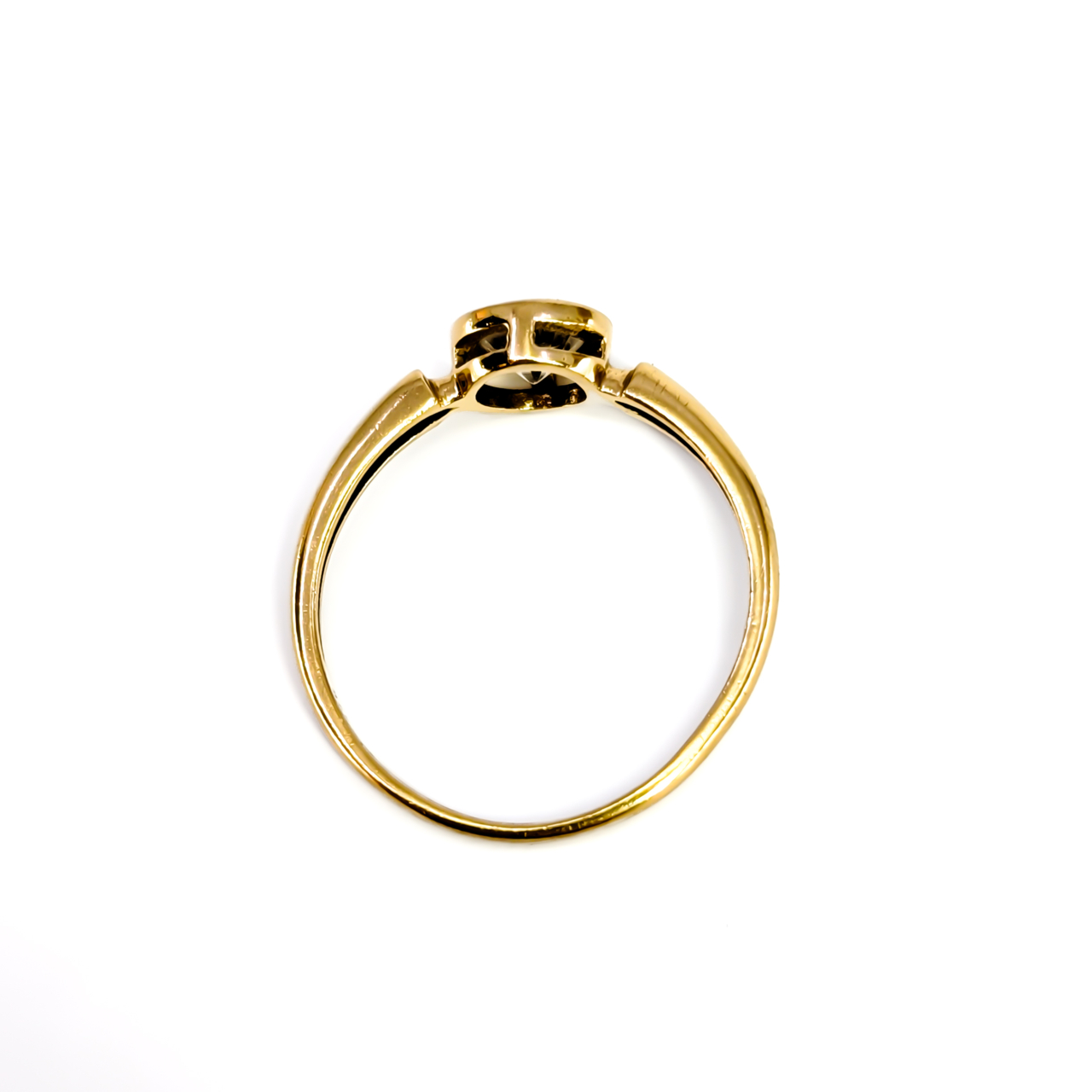 9ct Yellow Gold Cubic Zirconia Ring | Size N | 1.5g #71648 9ct Yellow Gold Cubic Zirconia Ring | Size N | 1.5g #71648 - Image 8