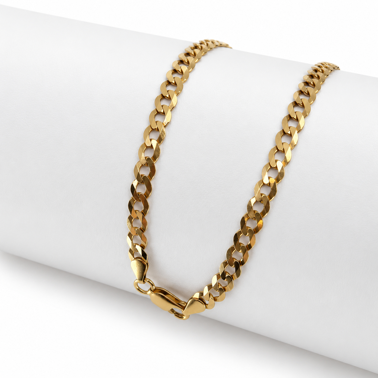 9ct Yellow Gold Curb Link Chain | 9.8g | 56cm | 4.5mm #71470 9ct Yellow Gold Curb Link Chain | 9.8g | 56cm | 4.5mm #71470 - Image 2