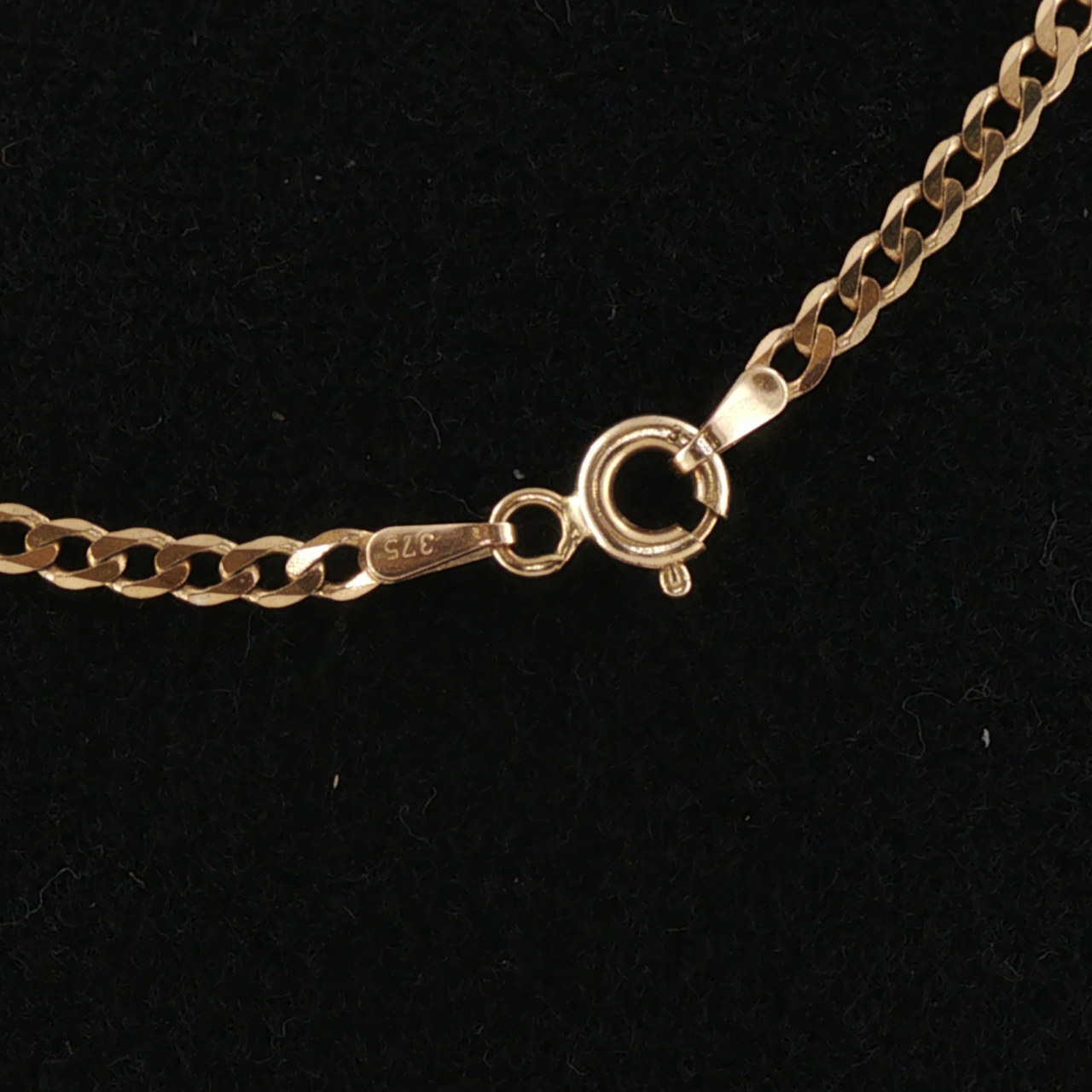9ct Yellow Gold Curb Link Chain Necklace 50cm #72105 9ct Yellow Gold Curb Link Chain Necklace 50cm #72105 - Image 5