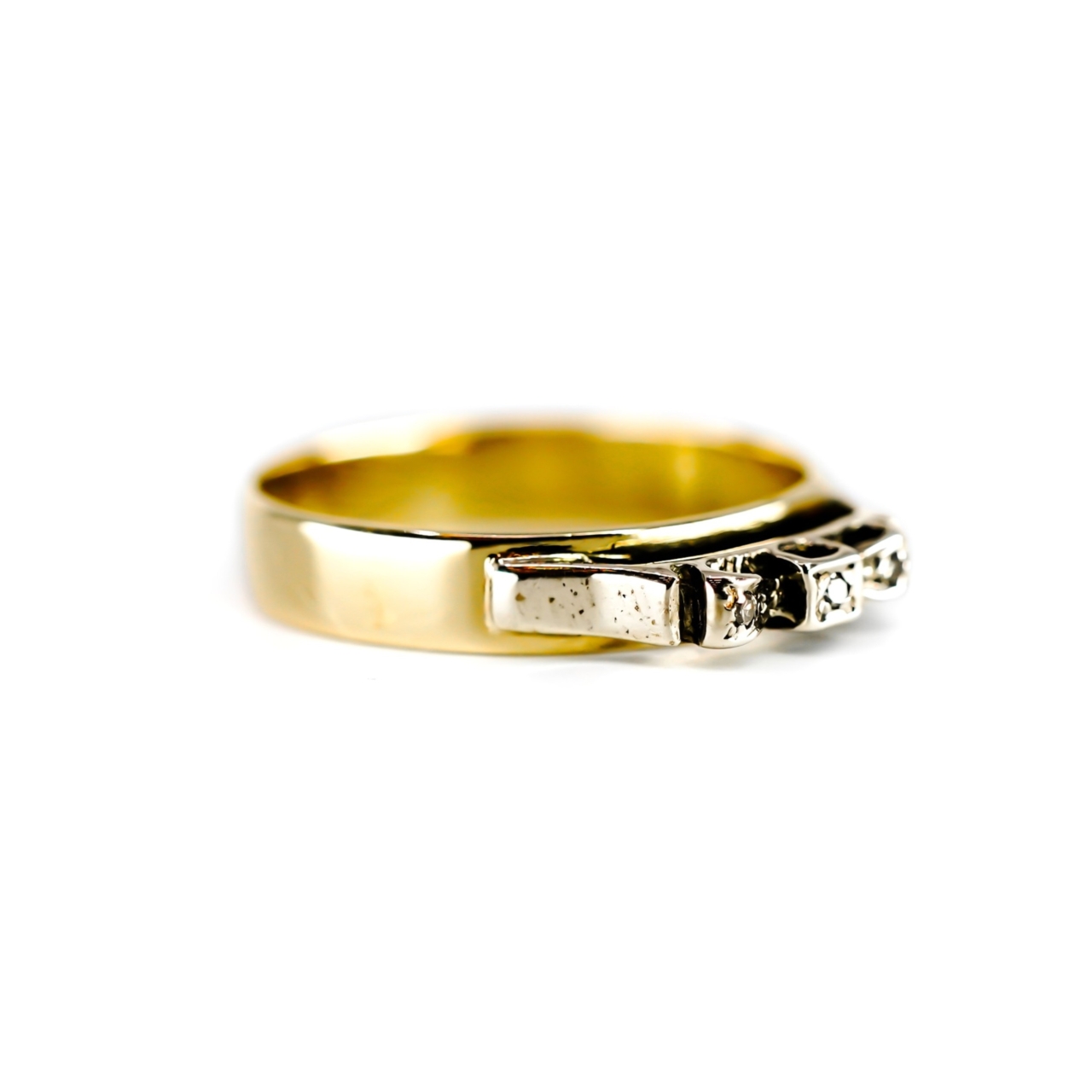 9ct Yellow Gold Diamond Ring | 2.2g | Size P #72085 9ct Yellow Gold Diamond Ring | 2.2g | Size P #72085 - Image 3