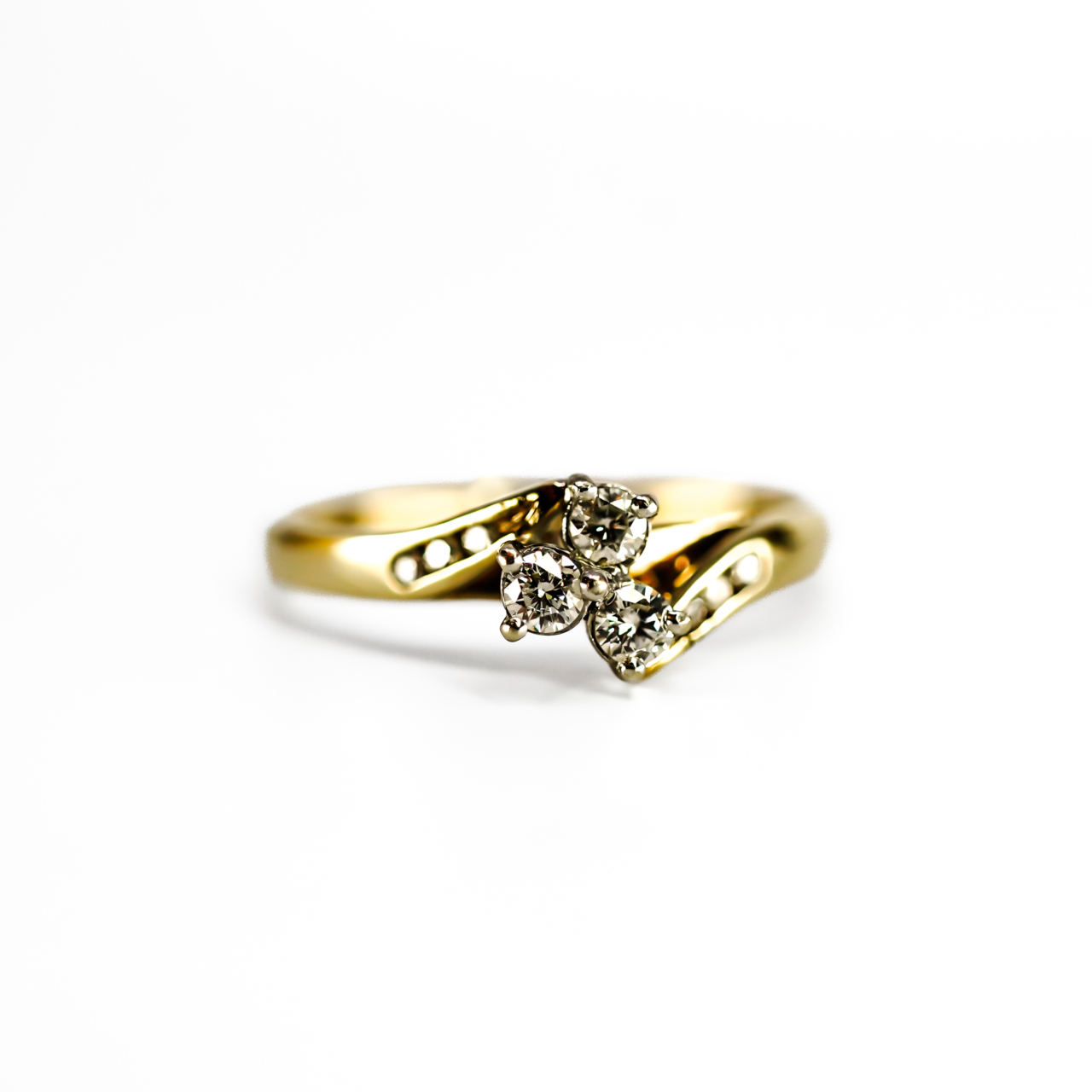 9ct Yellow Gold Natural Diamond Cluster Ring | Australian Made | Size P | 2.3g #71805 9ct Yellow Gold Natural Diamond Cluster Ring | Australian Made | Size P | 2.3g #71805