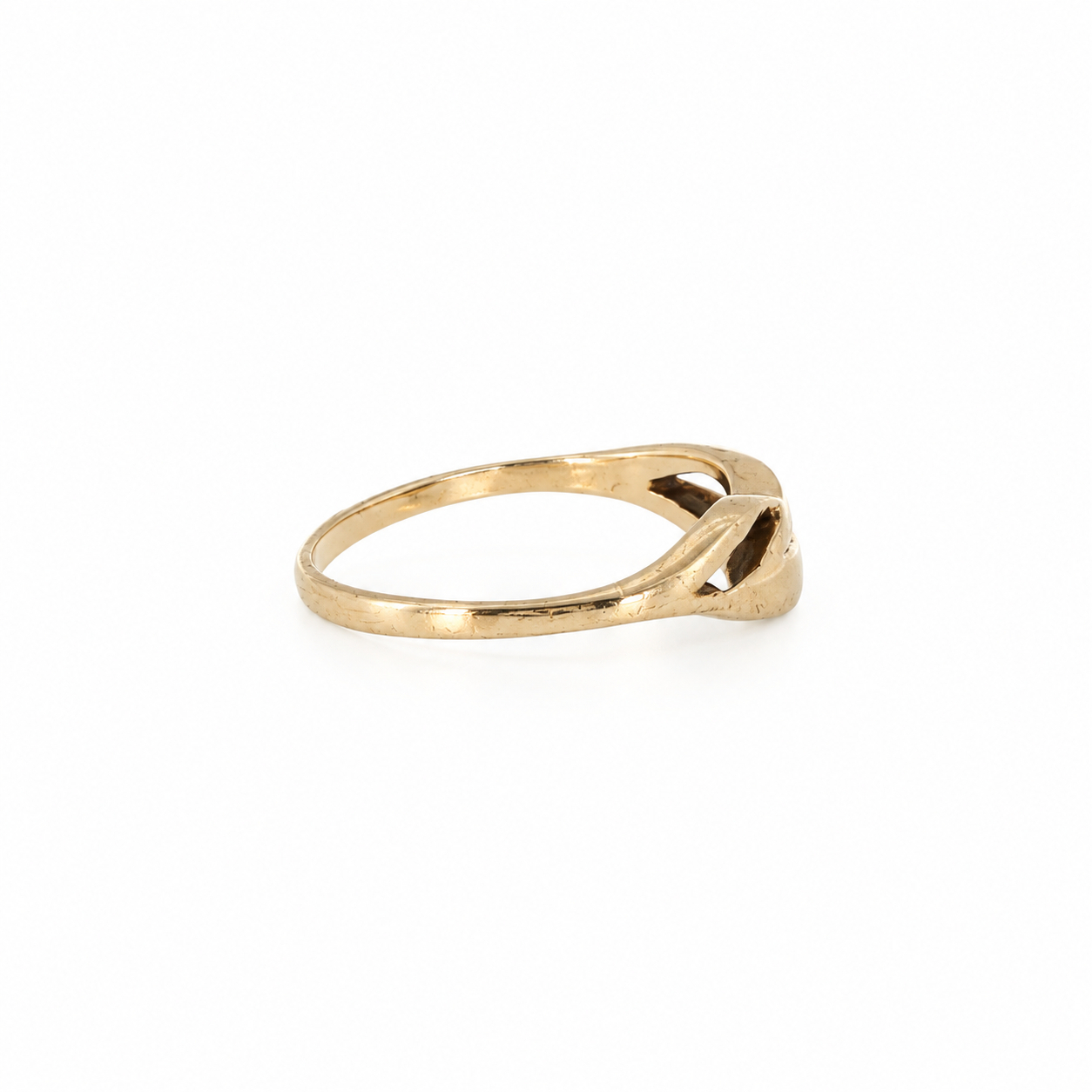 9ct Yellow Gold Sapphire & Natural Diamond Ring | 3.7g | Size P #71873 9ct Yellow Gold Sapphire & Natural Diamond Ring | 3.7g | Size P #71873 - Image 2