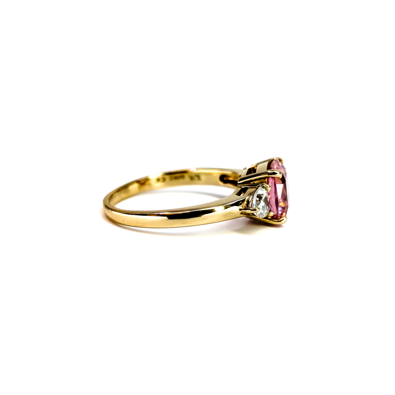 9ct Yellow Gold Synthetic Pink Sapphire & Natural Diamond Ring | Size P | 2.8g #71810 9ct Yellow Gold Synthetic Pink Sapphire & Natural Diamond Ring | Size P | 2.8g #71810 - Image 3