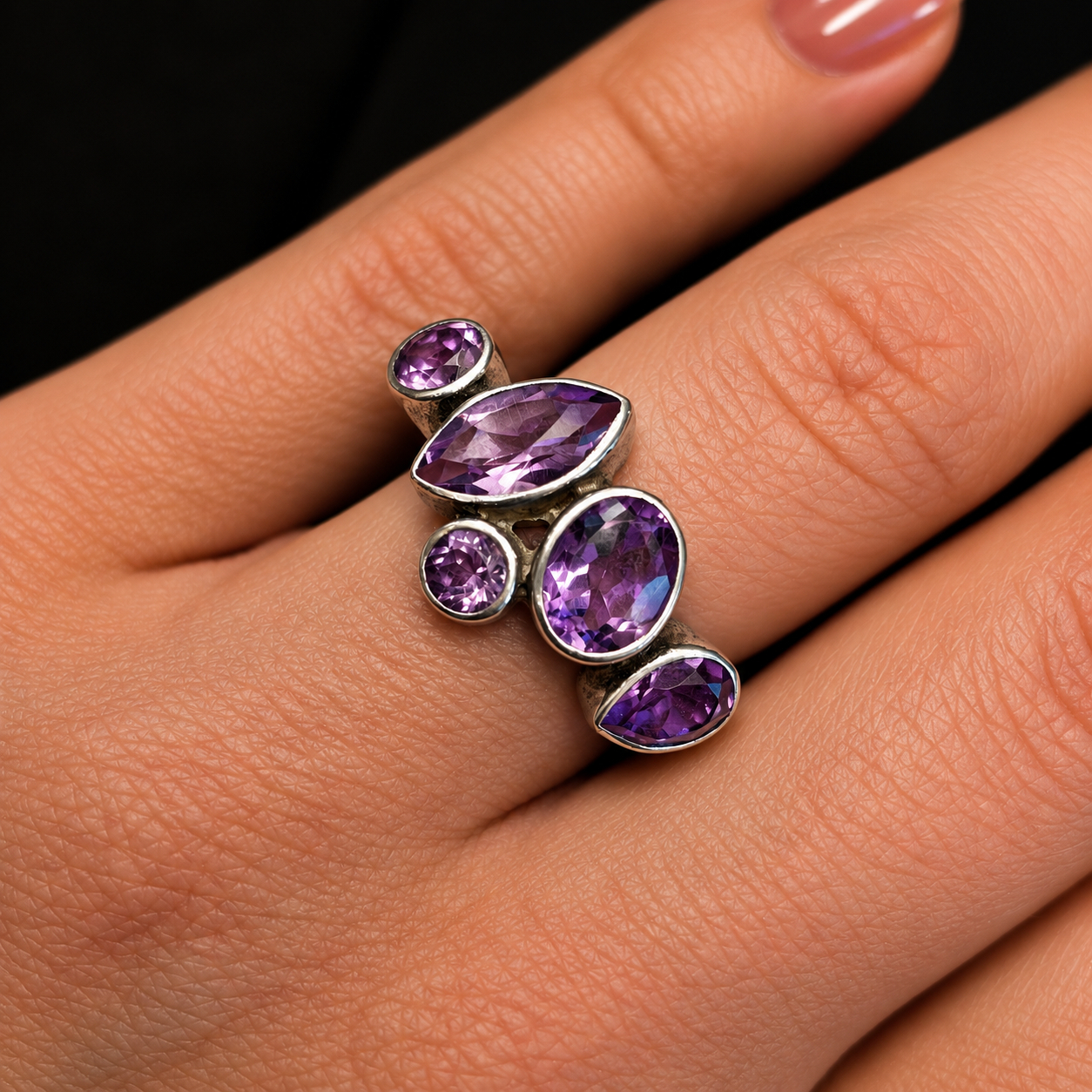 Sterling Silver Multi-Stone Amethyst Ring | 6.0g | Size P #71846 Sterling Silver Multi-Stone Amethyst Ring | 6.0g | Size P #71846 - Image 2