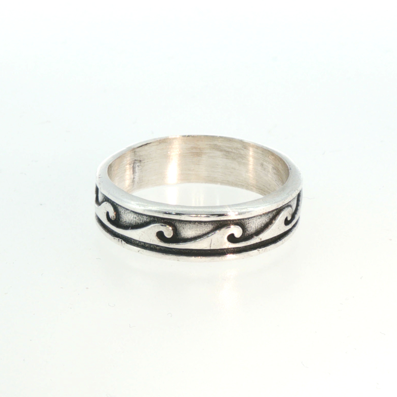 Sterling Silver Wave Pattern Ring | 6.9g | 6.7mm Wide Size X #71534 Sterling Silver Wave Pattern Ring | 6.9g | 6.7mm Wide Size X #71534