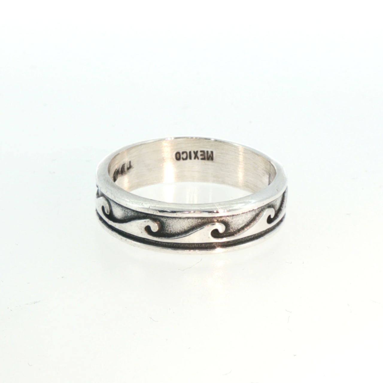 Sterling Silver Wave Pattern Ring | 6.9g | 6.7mm Wide Size X #71534 Sterling Silver Wave Pattern Ring | 6.9g | 6.7mm Wide Size X #71534 - Image 2