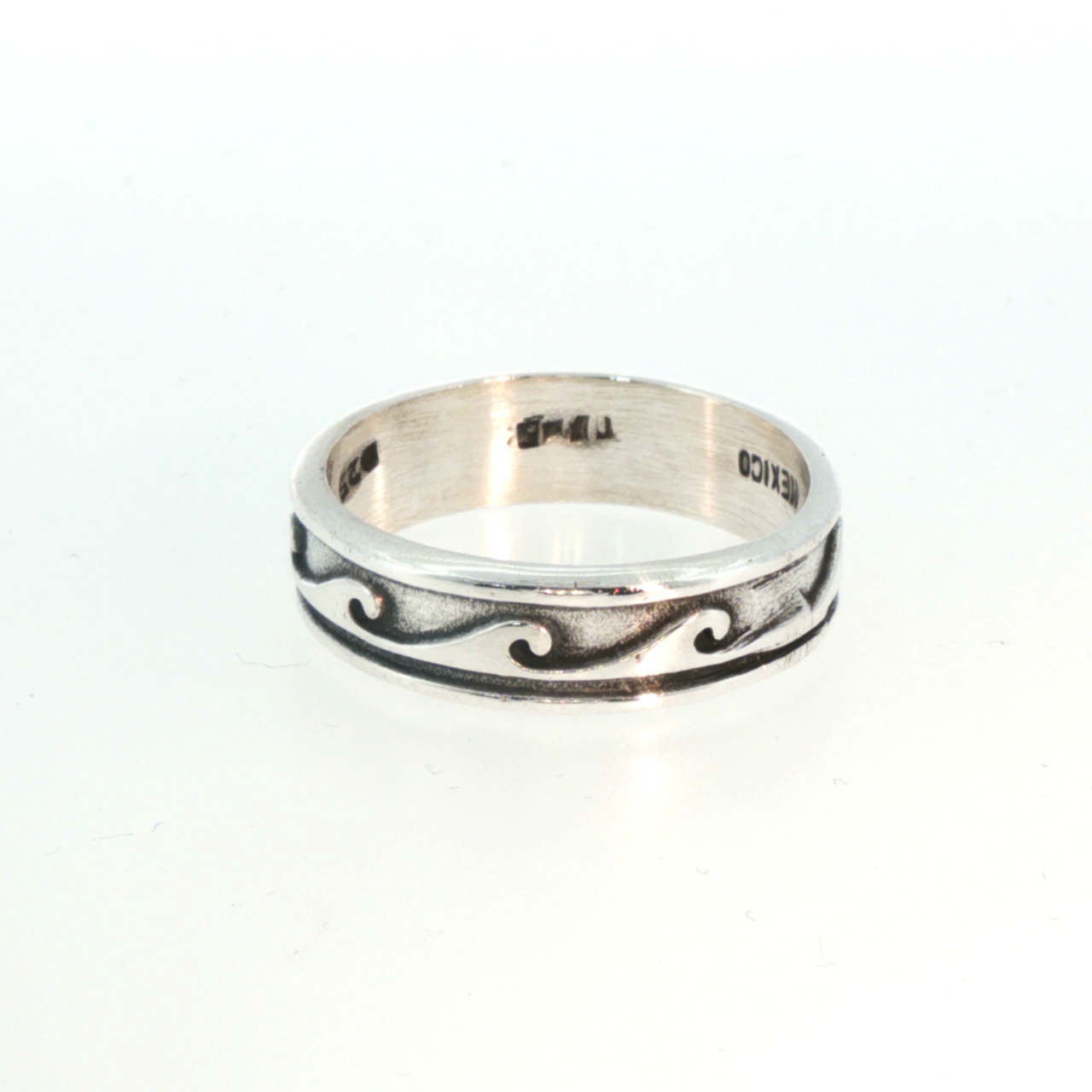 Sterling Silver Wave Pattern Ring | 6.9g | 6.7mm Wide Size X #71534 Sterling Silver Wave Pattern Ring | 6.9g | 6.7mm Wide Size X #71534 - Image 3