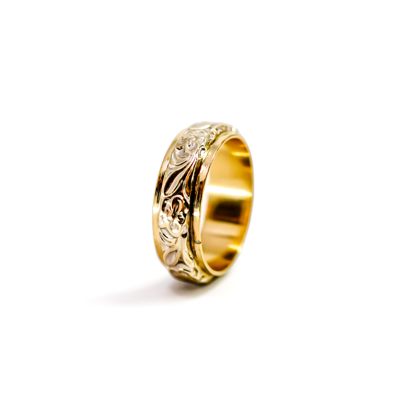 Vintage 9ct Two-Tone Gold Floral Band Ring | 4.2g | Size J | 6mm #71649 Vintage 9ct Two-Tone Gold Floral Band Ring | 4.2g | Size J | 6mm #71649 - Image 4