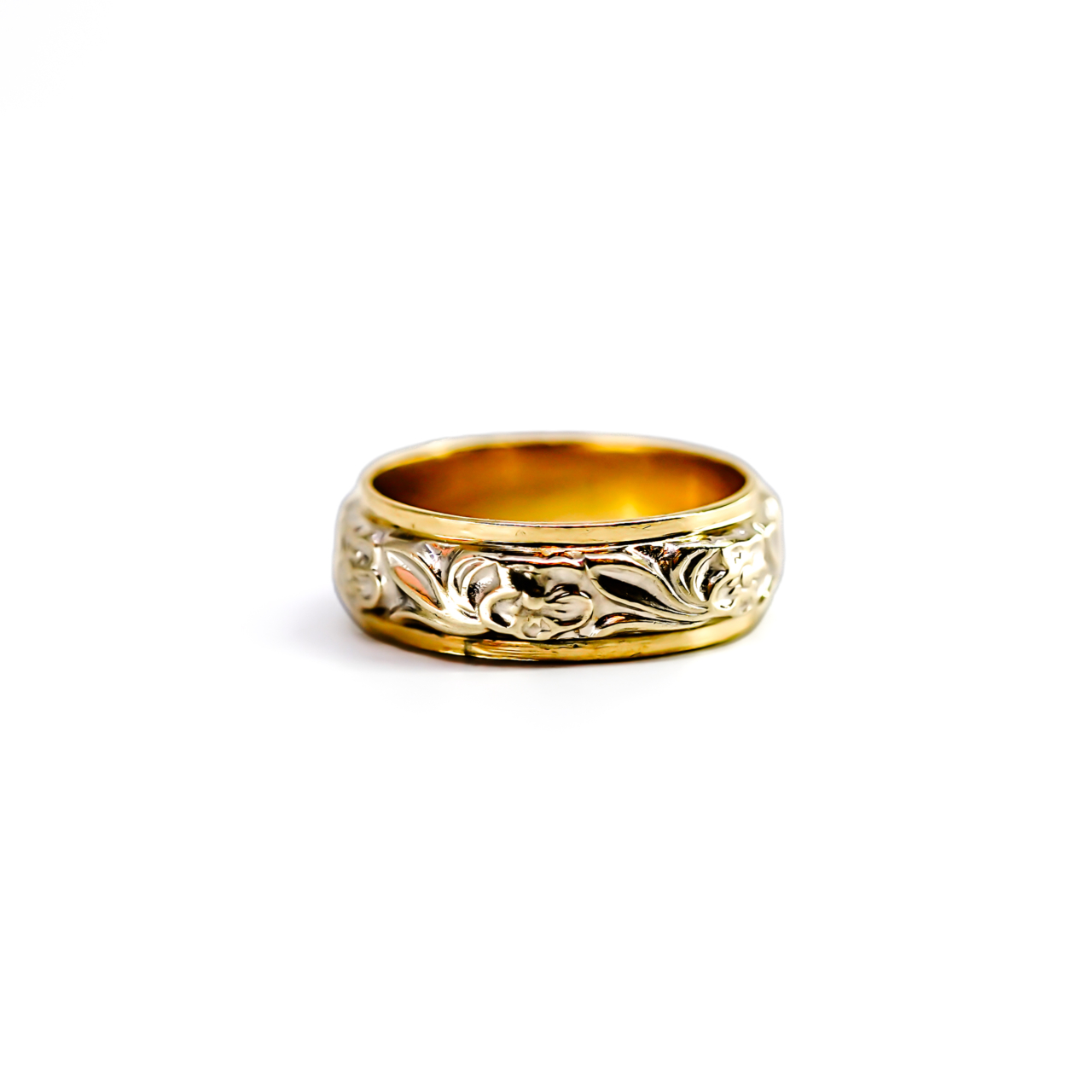 Vintage 9ct Two-Tone Gold Floral Band Ring | 4.2g | Size J | 6mm #71649 Vintage 9ct Two-Tone Gold Floral Band Ring | 4.2g | Size J | 6mm #71649 - Image 9