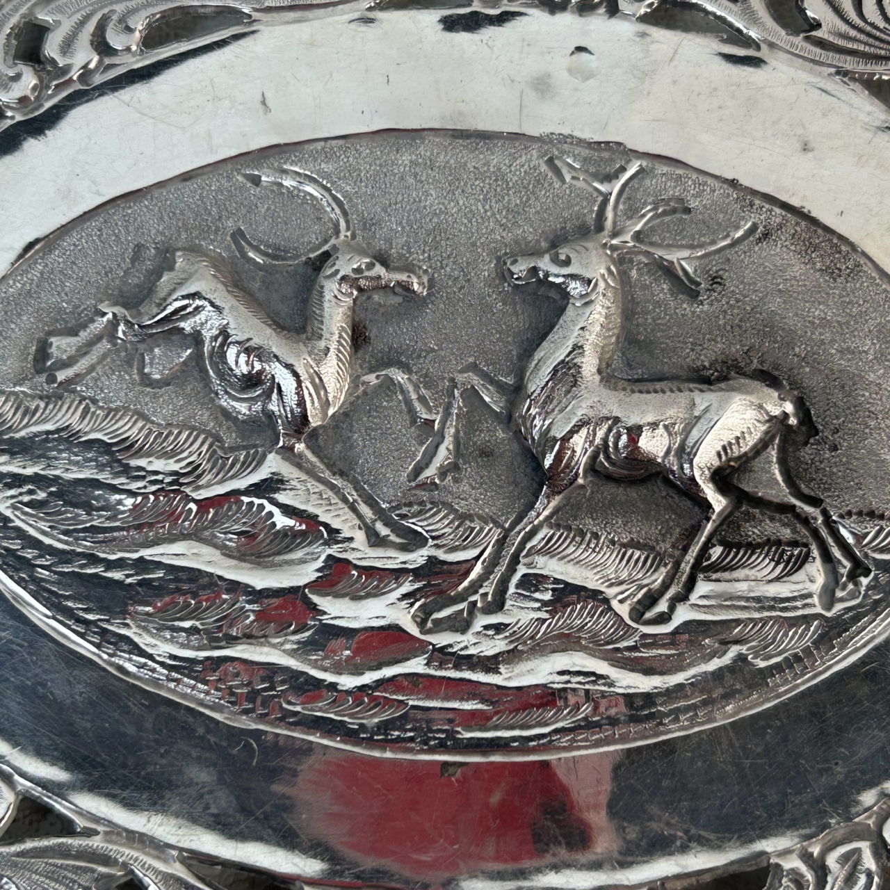 Vintage Deer Silver-Plated Ornate Oval Tray | 20.5 x 17cm #71737 Vintage Deer Silver-Plated Ornate Oval Tray | 20.5 x 17cm #71737 - Image 2