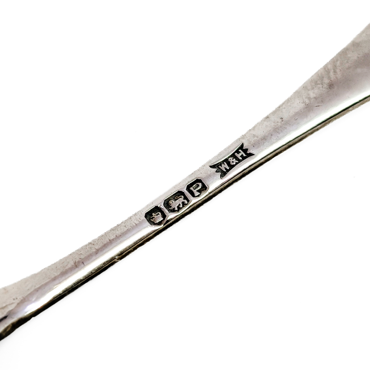 Vintage Sterling Silver Sugar Spoon | Sheffield c.1957 | 4.6g | 6.2cm #71736 Vintage Sterling Silver Sugar Spoon | Sheffield c.1957 | 4.6g | 6.2cm #71736 - Image 4