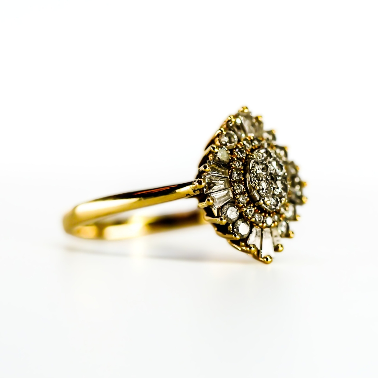 10ct Gold 0.62ct TDW Diamond Cluster Ring | Certificate | RRP $1,899 #70759 10ct Gold 0.62ct TDW Diamond Cluster Ring | Certificate | RRP $1,899 #70759 - Image 4