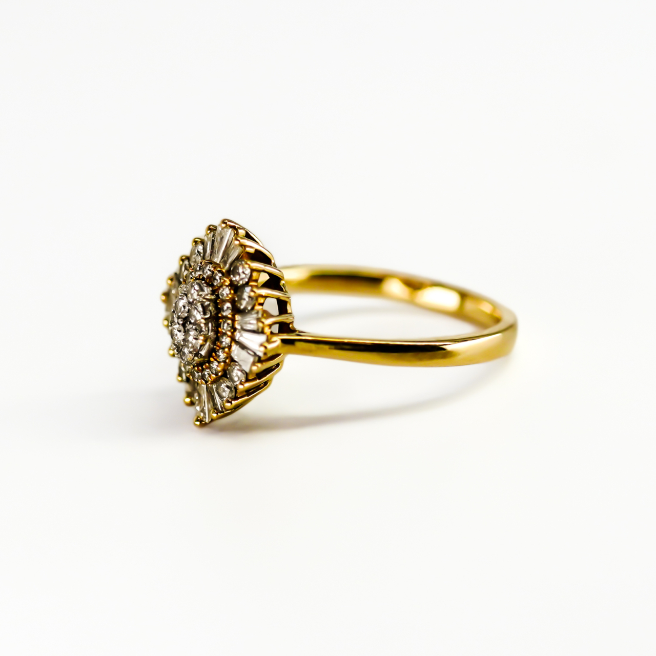 10ct Gold 0.62ct TDW Diamond Cluster Ring | Certificate | RRP $1,899 #70759 10ct Gold 0.62ct TDW Diamond Cluster Ring | Certificate | RRP $1,899 #70759 - Image 6