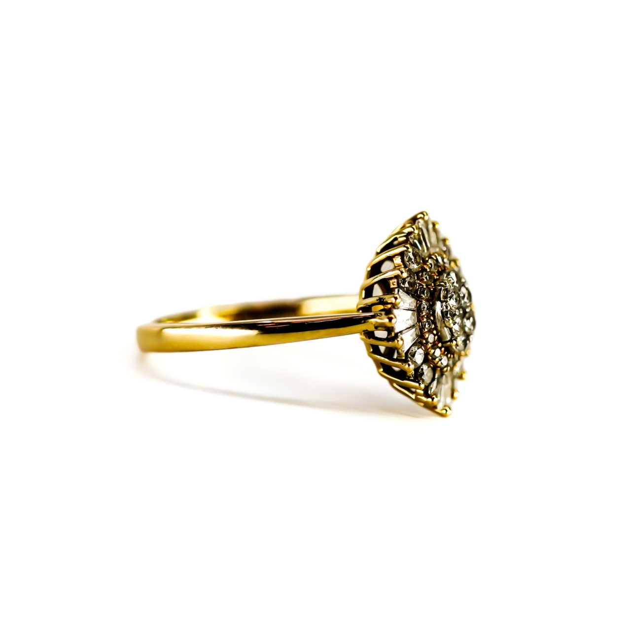 10ct Gold 0.62ct TDW Diamond Cluster Ring | Certificate | RRP $1,899 #70759 10ct Gold 0.62ct TDW Diamond Cluster Ring | Certificate | RRP $1,899 #70759 - Image 8