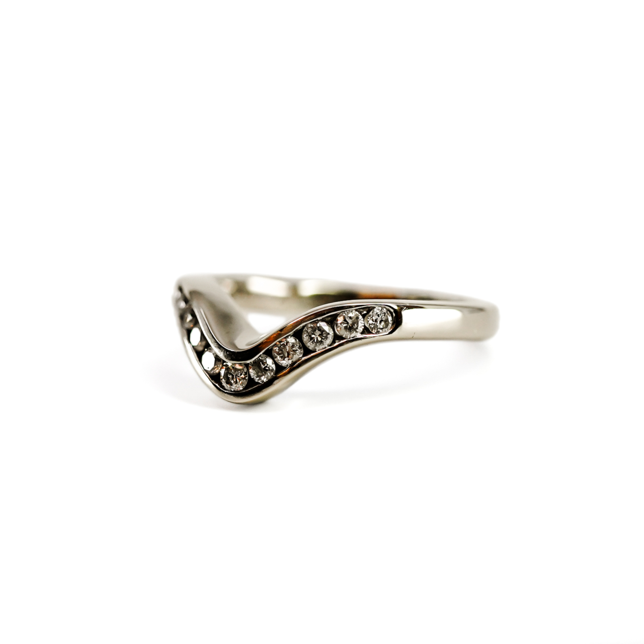 18ct White Gold Diamond Wishbone Ring | 3.0g | Size I #70292 18ct White Gold Diamond Wishbone Ring | 3.0g | Size I #70292 - Image 3