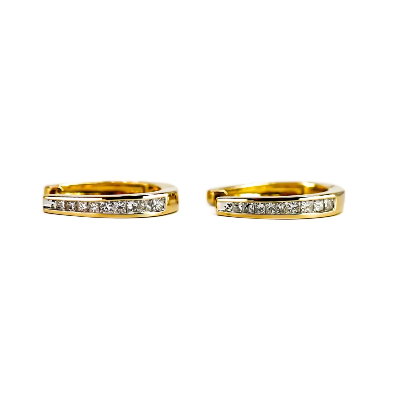 18ct Yellow Gold Diamond Huggie Earrings | 5.3g | 18 x 15mm #71641 18ct Yellow Gold Diamond Huggie Earrings | 5.3g | 18 x 15mm #71641 - Image 3