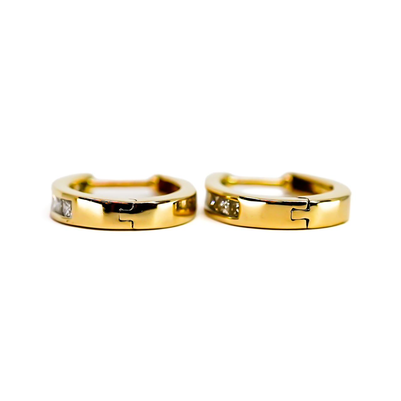 18ct Yellow Gold Diamond Huggie Earrings | 5.3g | 18 x 15mm #71641 18ct Yellow Gold Diamond Huggie Earrings | 5.3g | 18 x 15mm #71641 - Image 5
