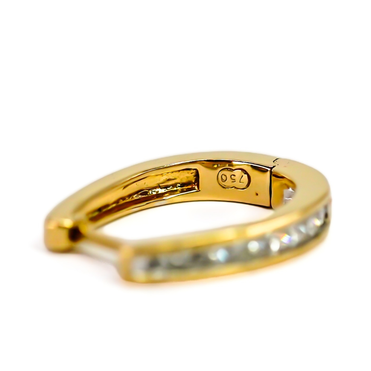 18ct Yellow Gold Diamond Huggie Earrings | 5.3g | 18 x 15mm #71641 18ct Yellow Gold Diamond Huggie Earrings | 5.3g | 18 x 15mm #71641 - Image 7