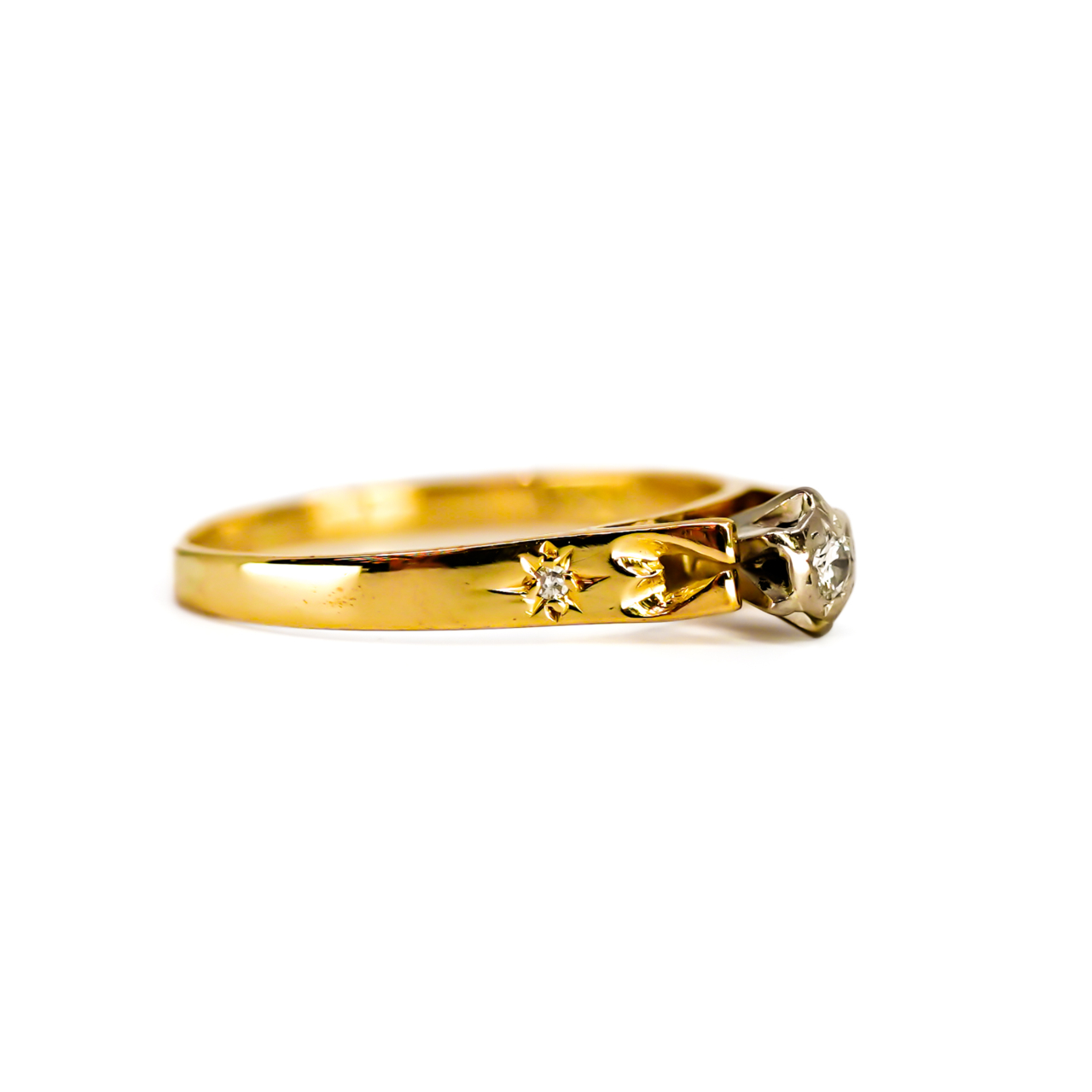 18ct Yellow Gold Diamond Ring | 2.6g #71888 18ct Yellow Gold Diamond Ring | 2.6g #71888 - Image 8