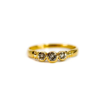 Monty's 18ct Yellow Gold Diamond Trilogy Ring | 2.4g | Size P #71887