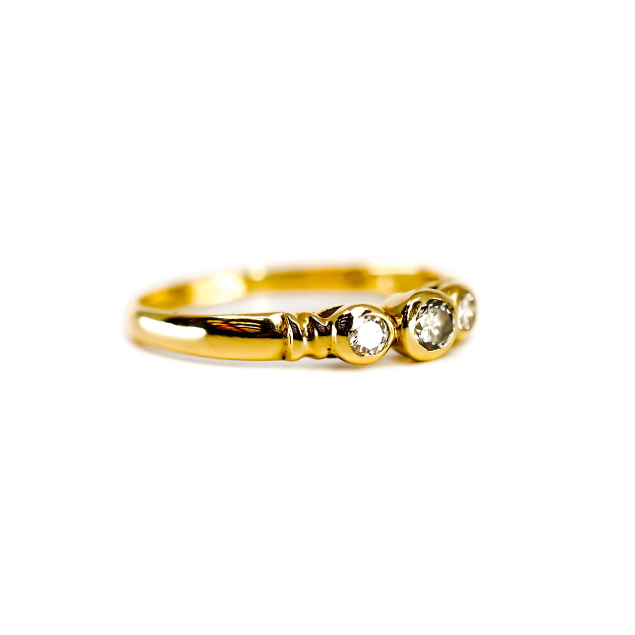 18ct Yellow Gold Diamond Trilogy Ring | 2.4g | Size P #71887 18ct Yellow Gold Diamond Trilogy Ring | 2.4g | Size P #71887 - Image 6