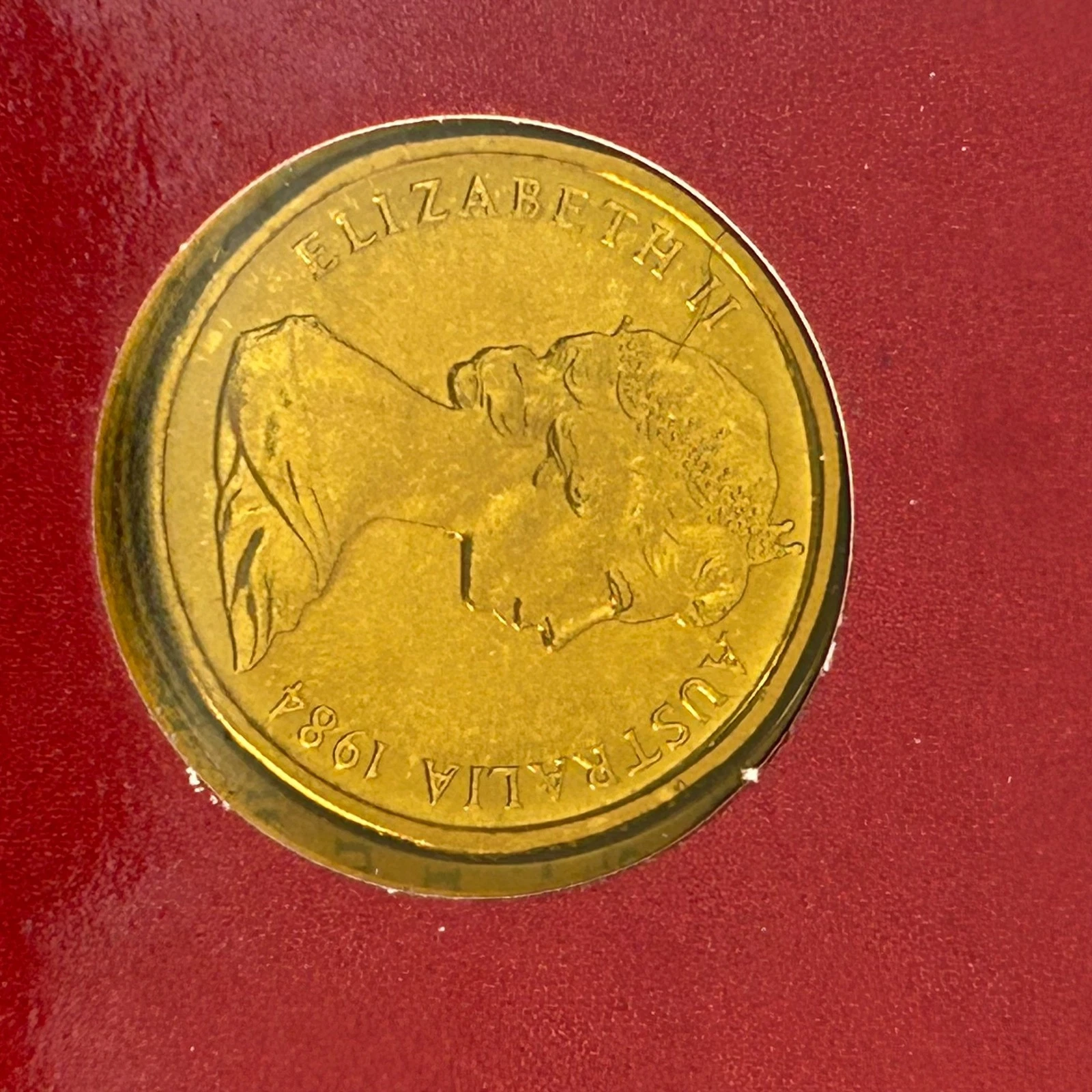 1984 Australian $1 Uncirculated Coin | Royal Australian Mint Card #71636-3 1984 Australian $1 Uncirculated Coin | Royal Australian Mint Card #71636-3 - Image 4