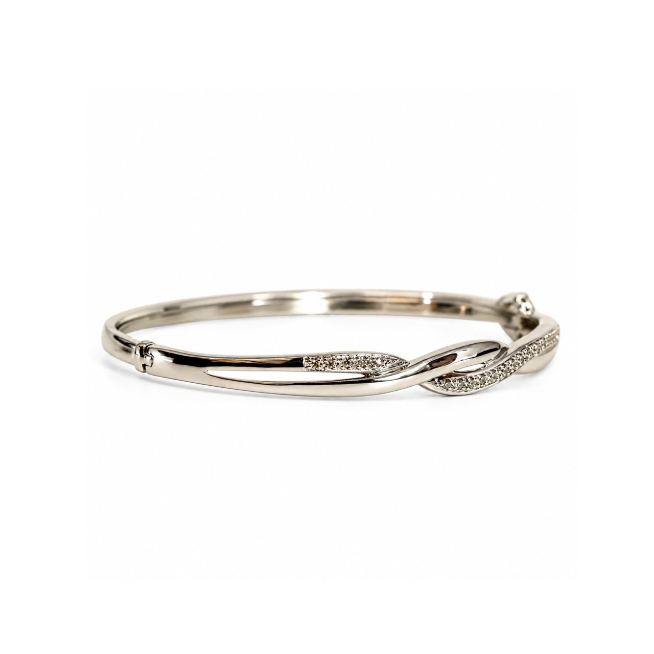 9ct White Gold Diamond Accent Bangle | 6.1g #71412 9ct White Gold Diamond Accent Bangle | 6.1g #71412 - Image 5