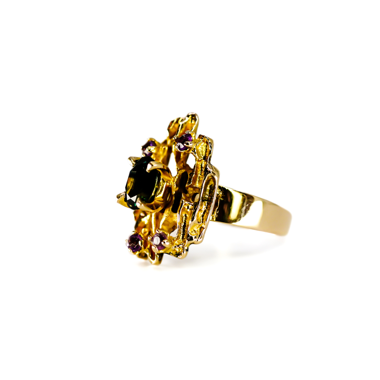 9ct Yellow Gold Sapphire & Amethyst Ring | 6.0g Size L 1/2 #70094 9ct Yellow Gold Sapphire & Amethyst Ring | 6.0g Size L 1/2 #70094 - Image 8