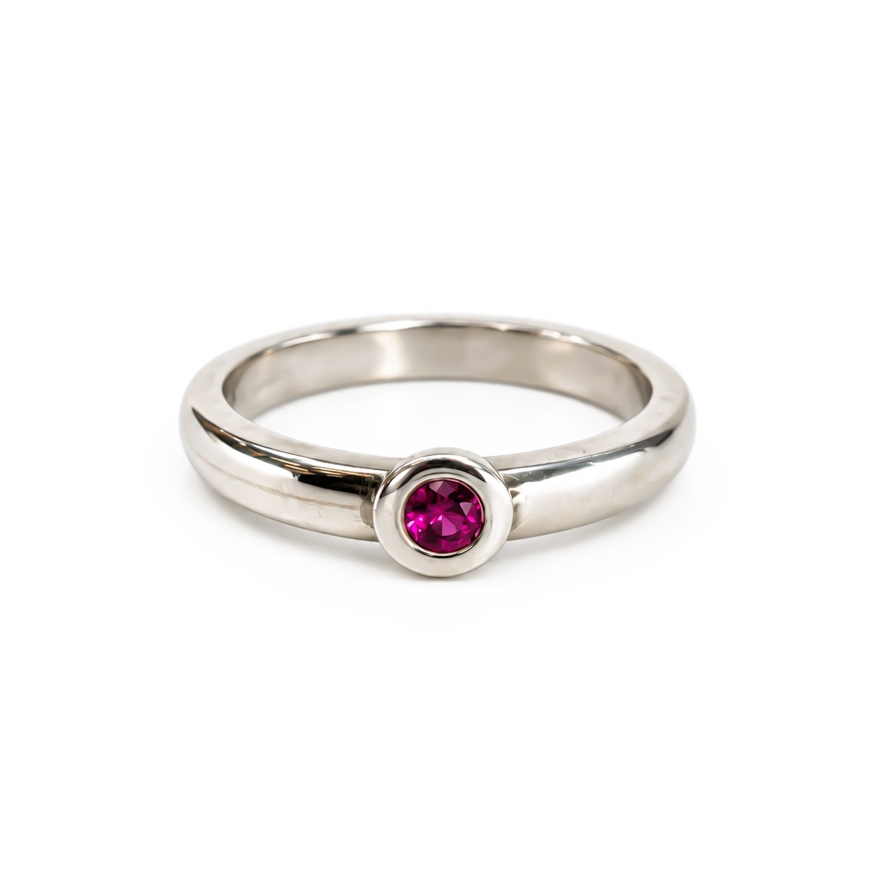 Handmade Sterling Silver Synthetic Ruby Ring | 4.2g | Size P #72326-28 Handmade Sterling Silver Synthetic Ruby Ring | 4.2g | Size P #72326-28